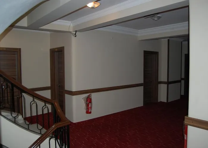Nil & Alav Hotel